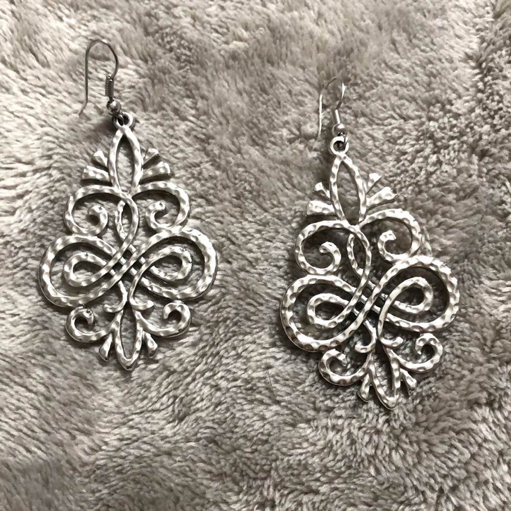 Scroll earrings